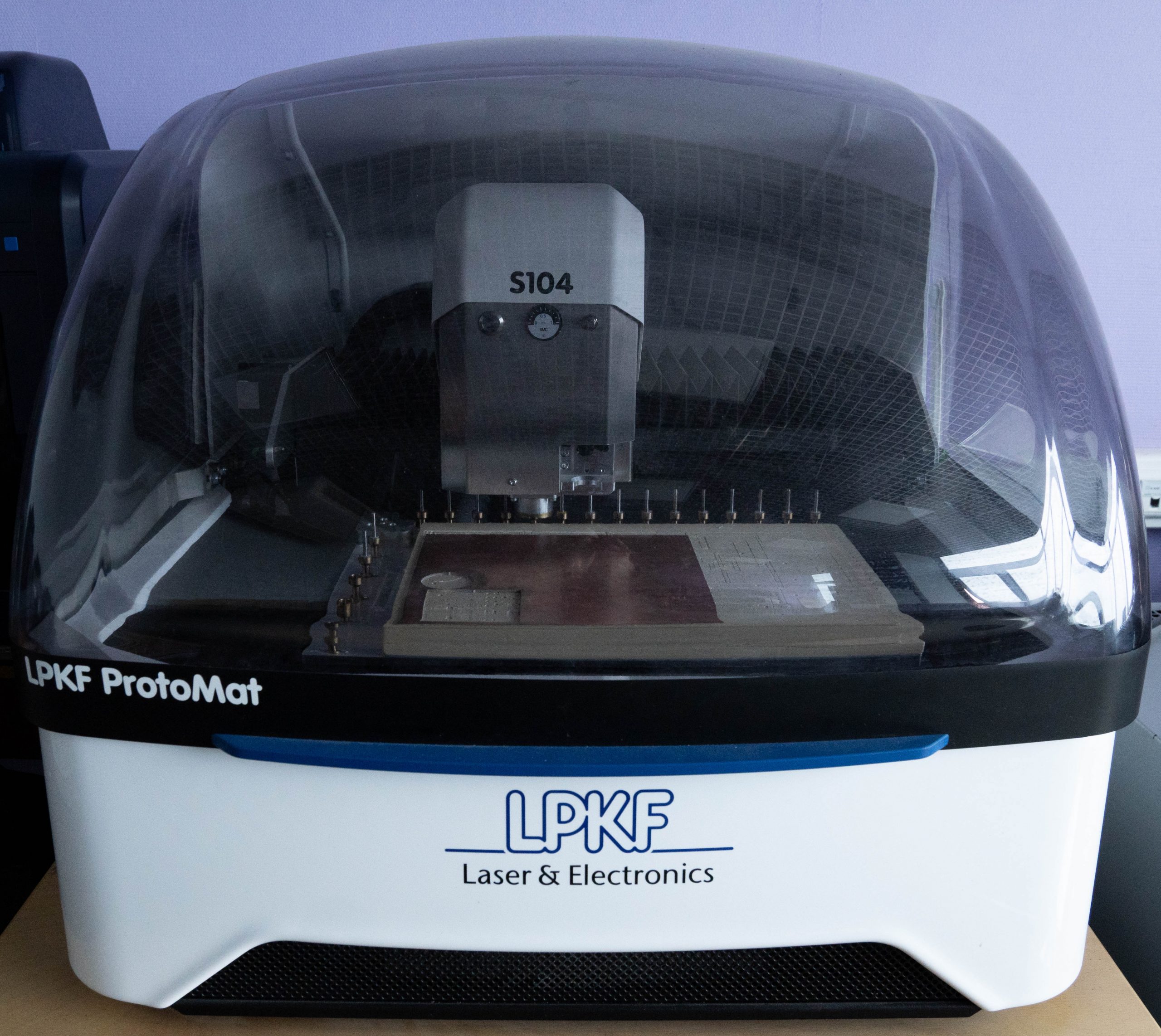 Настольный плоттер LPKF ProMat104